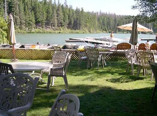 Lodge At Suttle Lake